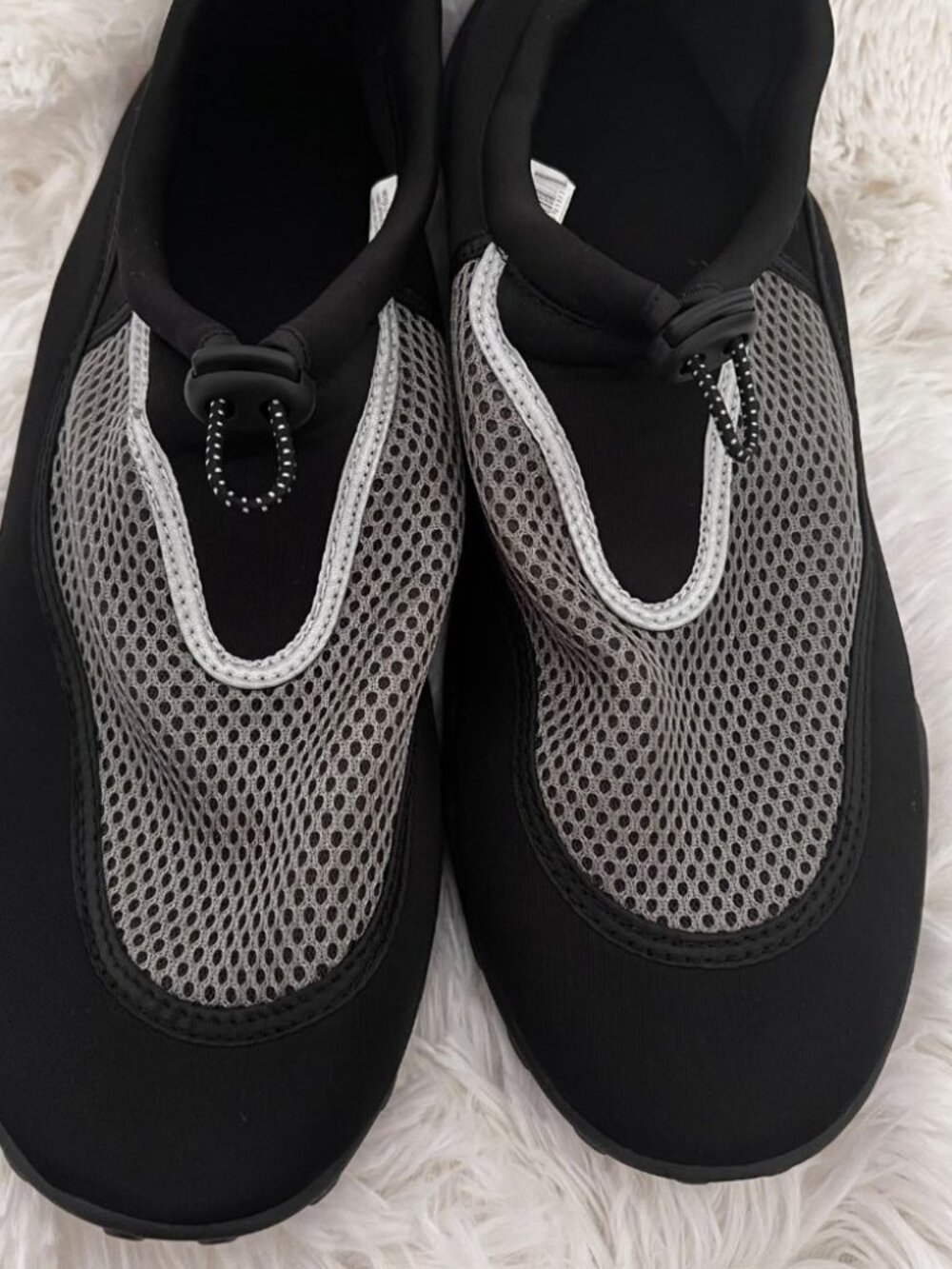 NWOT Men's Water Shoes Size XL (13)